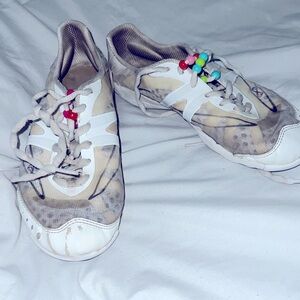 Nfinity sz 6 cheer shoes worn condition cheer shoes